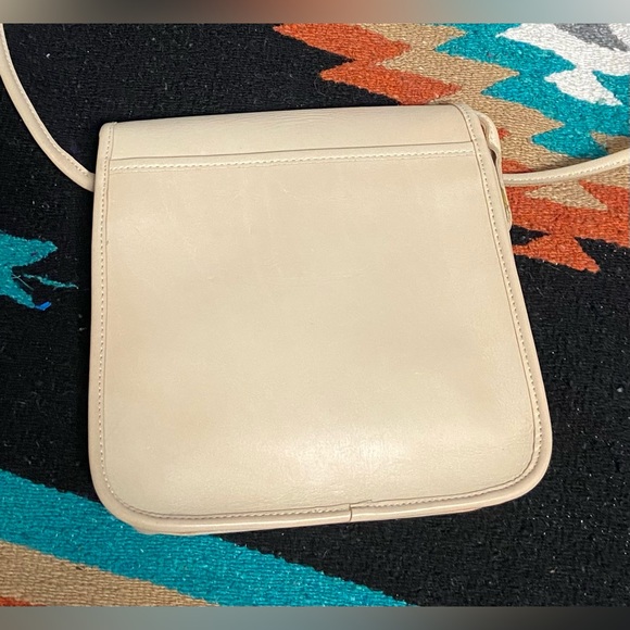 (NWOT)Hunt Club cream all leather crossbody - Picture 3 of 10